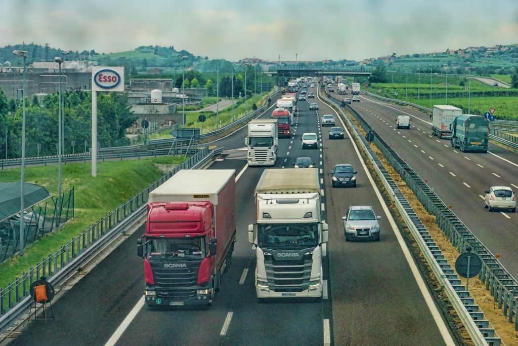 Conheça cinco fatores que valorizam o transporte rodoviário