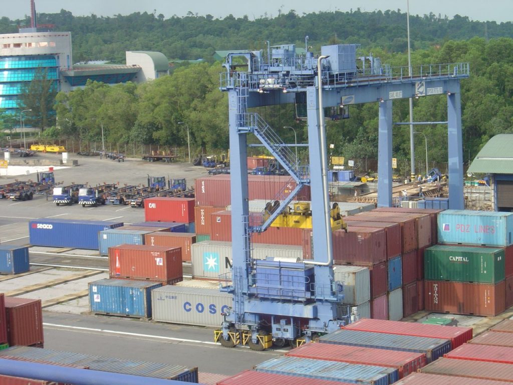 transtainer_RTG_Bintulu_International_Container_Terminal_OMDN_O_Mundo_dos_negócios