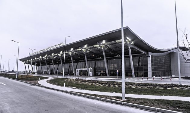 Pristina, no Kosovo, Terminal é a única porta de entrada e saída para viajantes internacionais do pequeno país europeu, OMDN, O Mundo dos Negócios