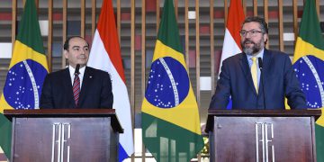 Brasil e Paraguai anunciam negociação de acordo automotivo