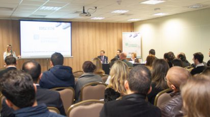 Comércio internacional: seminário aproxima bancos e indústrias