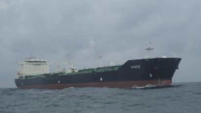 Piratas atacam navio-tanque em Anchorage, na costa da África