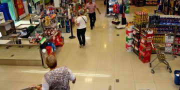 Compras em free shops terão limites ampliados em 2020, OMDN, O Mundo dos Negócios