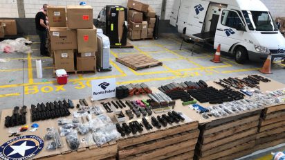 Fuzis AR-15 e munições são apreendidos em Navegantes, OMDN, O Mundo dos Negócios