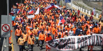 Greves voltar a interromper operações nos portos do Chile, OMDN, O mundo dos negócios