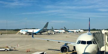 Mercado global: volumes de frete aéreo permanecem fracos, OMDN, O Mundo dos Negócios