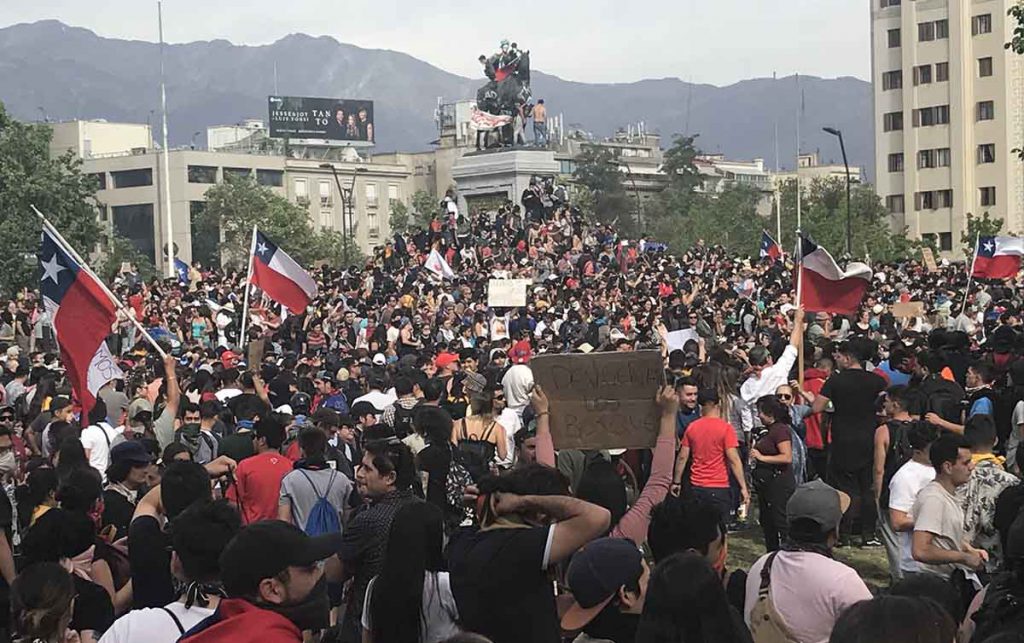Trabalhadores portuários chilenos participam de greve geral, OMDN, O Mundo dos Negócios