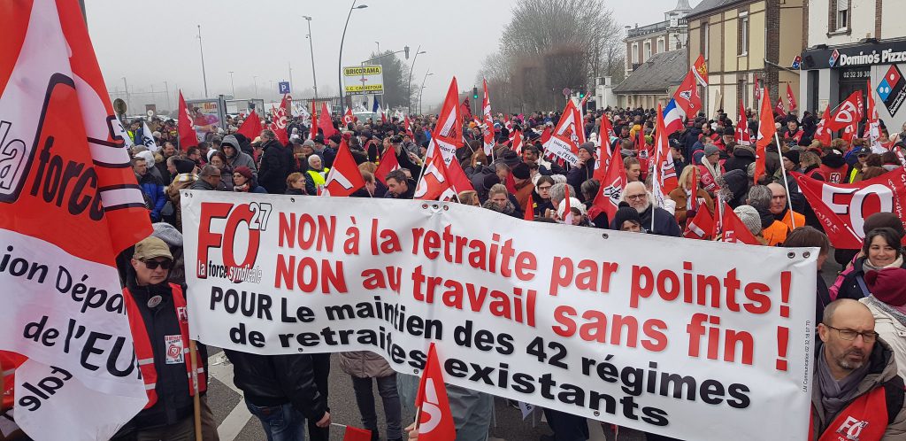 Protestos bloqueiam principal porto francês de containers, OMDN, O Mundo dos Negócios