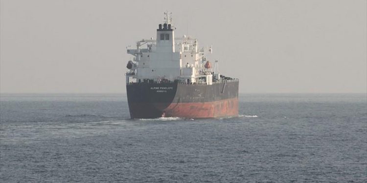 Dez tripulantes de petroleiro são sequestrados no Benin, OMDN, O Mundo dos Negócios