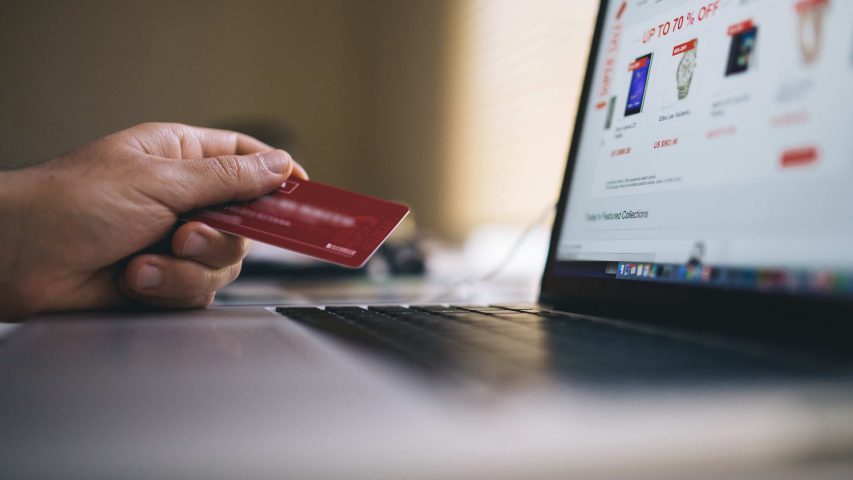 Quando as compras em sites da China são tributadas_OMDN_O Mundo dos Negócios_Espaço negativo Pexels