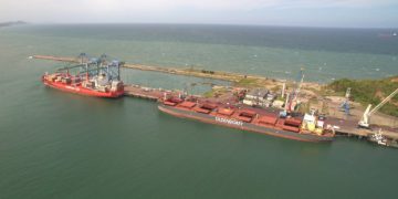 Porto de Imbituba supera marca de embarque de granel sólido, OMDN, o Mundo dos Negócios