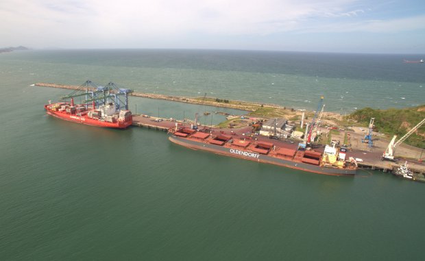 Porto de Imbituba supera marca de embarque de granel sólido, OMDN, o Mundo dos Negócios