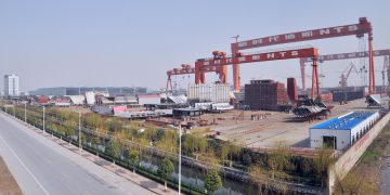 Estaleiros privados começam a voltar ao trabalho na China, OMDN, O Mundo dos Negócios