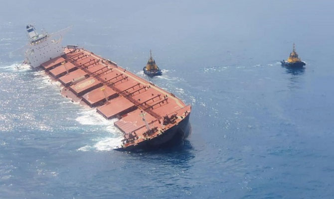 Marinha confirma vazamentos em navio com minério de ferro, OMDN, O Mundo dos Negócios