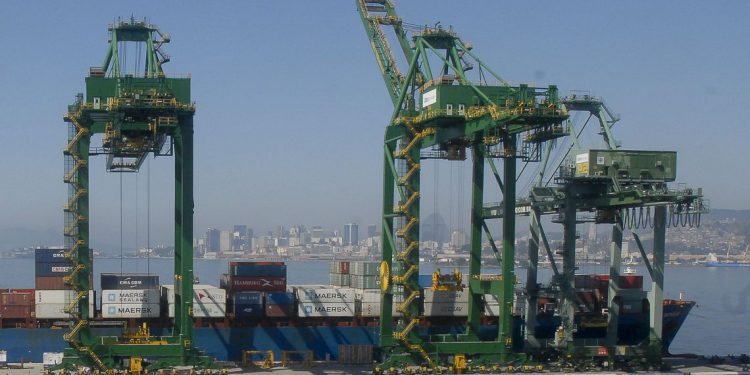 Balança comercial fecha janeiro com primeiro déficit desde 2015, OMDN, o Mundo dos Negócios