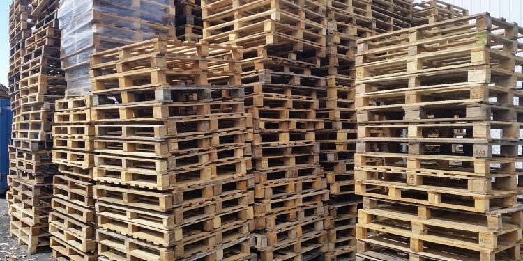 Pallet madeira importação- Claudio Losa Pixabay