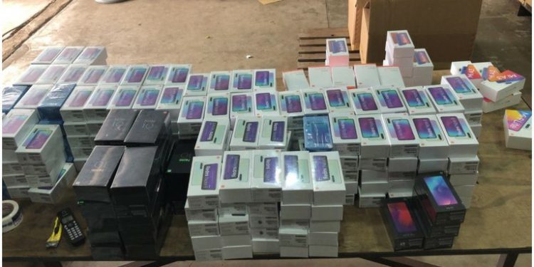 Mercado ilegal gera R$ 291,4 bilhões em prejuízos ao Brasil_OMDN_O Mundo dos Negócios