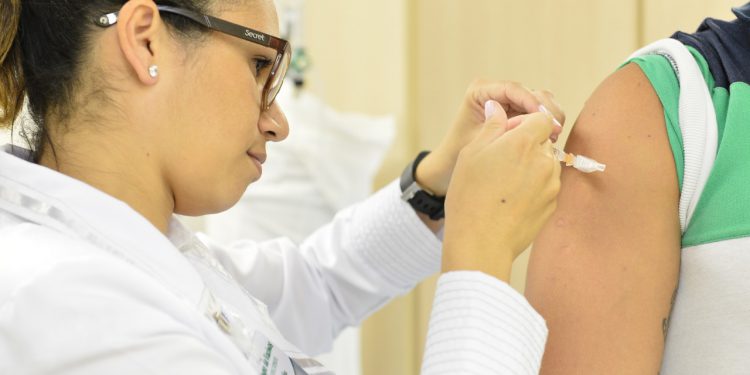 Vacinação contra a gripe inicia para portuários e caminhoneiros_OMDN_O Mundo dos Negócios_Alberto Ruy MInfra