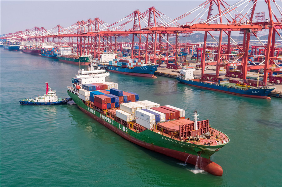 China adota medidas para estabilidade do comércio exterior_OMDN_O Mundo dos Negócios_Porto de Qingdao Shandong_Yu Fangping China Daily