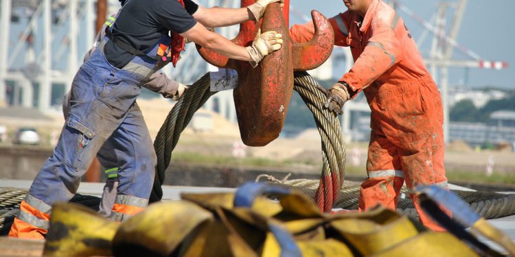 Portaria regulamenta indenização a trabalhadores portuários avulsos_OMDN_O Mundo dos Negócios_HHM Marc Ihle