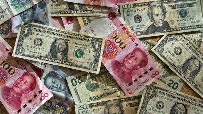 Reduza custo pagando em Yuan Chinês em vez de Dólar_OMDN_O Mundo dos Negócios_Eric Prouzet on Unsplash