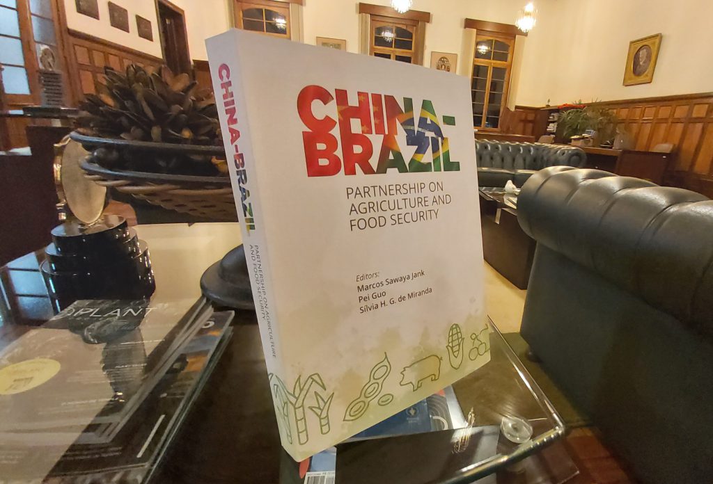 Livro ressalta a parceria Brasil-China no agronegócio_OMDN_O Mundo dos Negócios_Caio Albuquerque Esalq