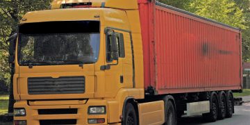 Pesquisa aponta melhora no transporte rodoviário de cargas_OMDN_O Mundo dos Negócios_Kalhh por Pixabay