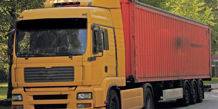 Pesquisa aponta melhora no transporte rodoviário de cargas_OMDN_O Mundo dos Negócios_Kalhh por Pixabay