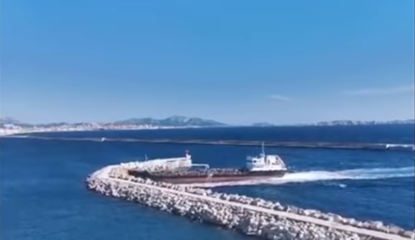 Vídeo navio petroleiro colide em molhe do Porto de Marselha_OMDN_O Mundo dos Negócios_LaProvence