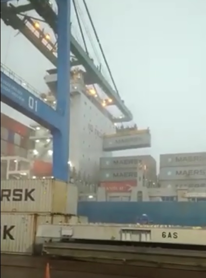 Vendaval provoca acidente com container no Porto de Imbituba_OMDN_O Mundo dos Negócios