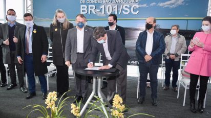 Contrato de concessão da BR-101SC é assinado pelo governo_OMDN_O Mundo dos Negócios_Ricardo Botelho MInfra