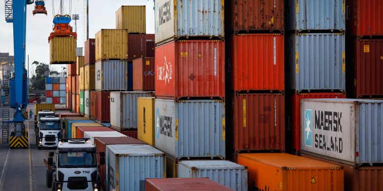 Transporte de Contêineres: os cuidados na logística